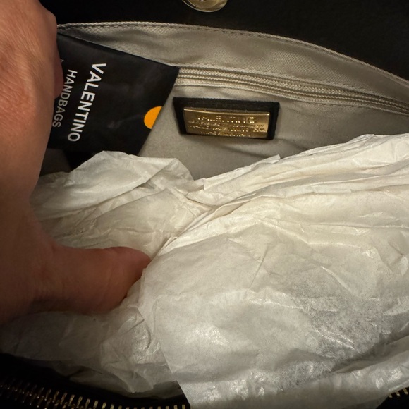 Valentino Tote with Chain Details NEW - Picture 6 of 6